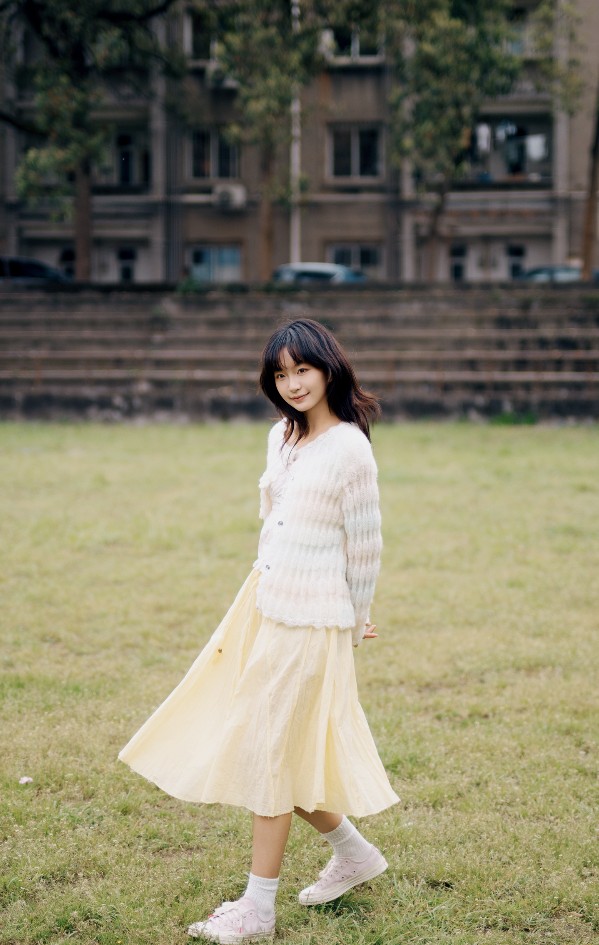 牛博 早秋氛围感穿搭指南